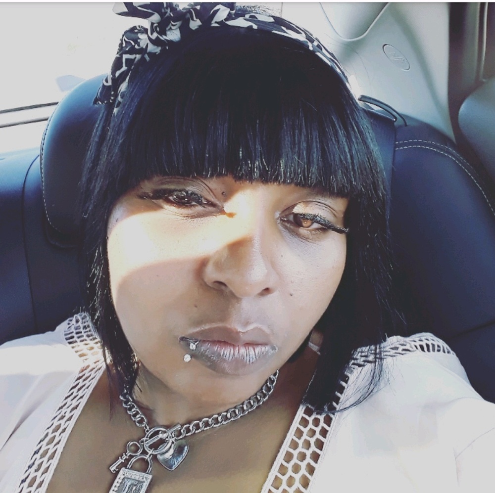 Meet your Posher, Carmen